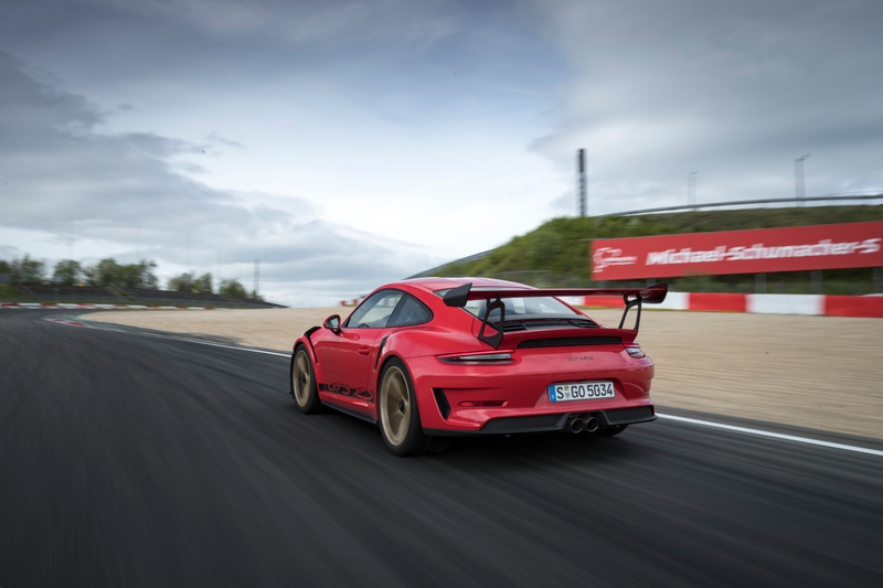 Illustration for article titled Put These Very Good 2019 Porsche 911 GT3 RS Photos In Your Life